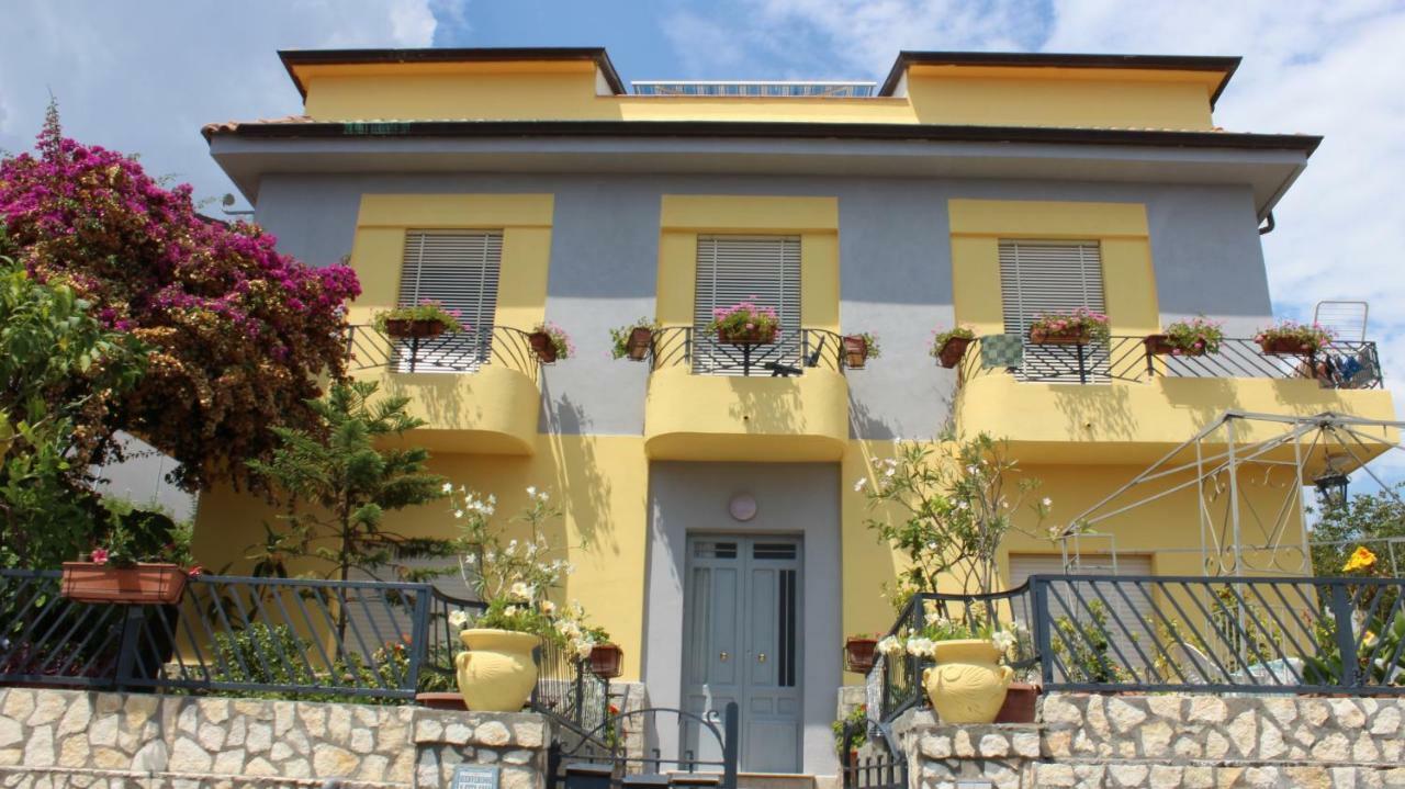 By The Sea In Scario Διαμέρισμα Εξωτερικό φωτογραφία